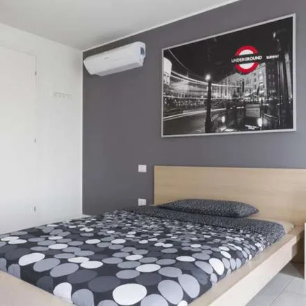 Image 1 - Largo Cavalieri di Malta, 8, 20146 Milan MI, Italy - Apartment for rent