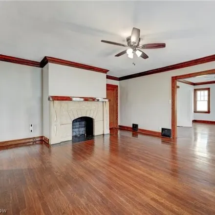 Image 3 - 3340 Westbury Road, Shaker Heights, OH 44120, USA - House for sale