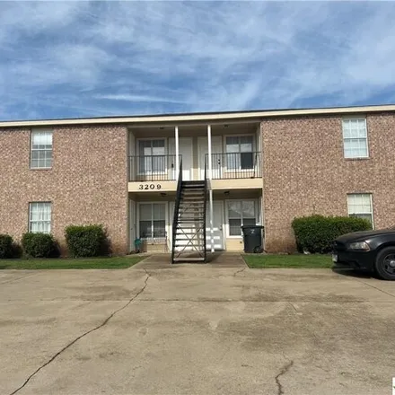 Buy this studio house on Cantabrian Drive in Killeen, TX 76542