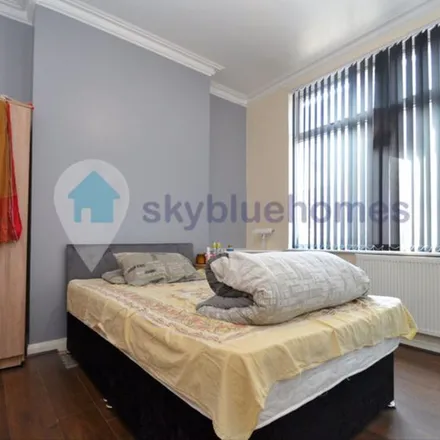 Rent this 4 bed apartment on Beckingham Road in Leicester, LE2 1HB
