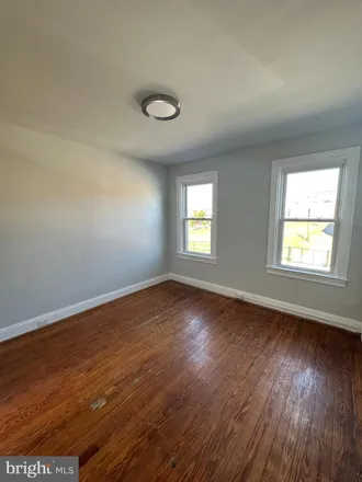 Image 6 - 2819 East Biddle Street, Baltimore, MD 21213, USA - Townhouse for sale