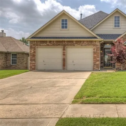 Buy this 3 bed house on 215 East Juneau Place in Broken Arrow, OK 74012