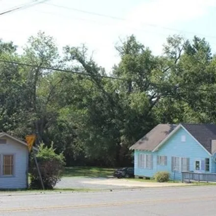 Buy this studio house on 100 Fisher Road in Alford Heights, Many