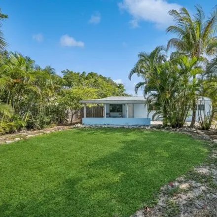 Buy this 3 bed house on 322 5th Avenue in Melbourne Beach, Brevard County