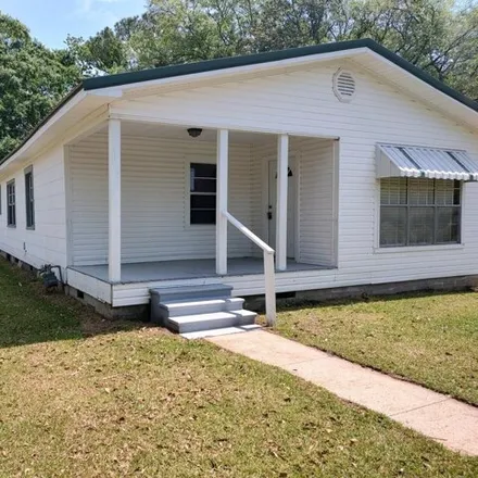 Rent this 3 bed house on 4312 Water Street in Moss Point, MS 39567