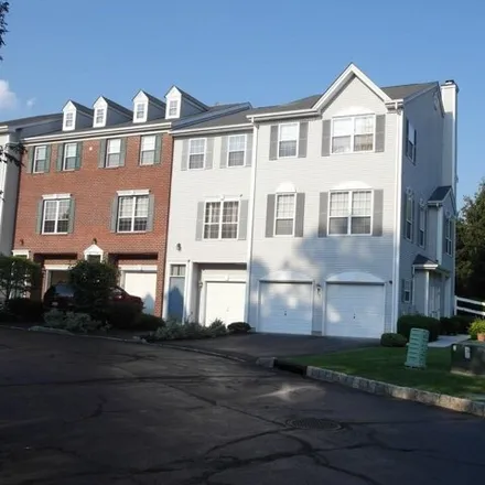 Buy this 3 bed condo on 10 Willow Drive in Nanuet, NY 10954