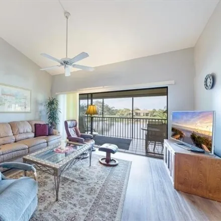 Image 4 - 531 Lake Louise Circle, Collier County, FL 34110, USA - Condo for sale
