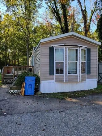Buy this 2 bed house on 939 Long Cove Road in Gales Ferry, Ledyard