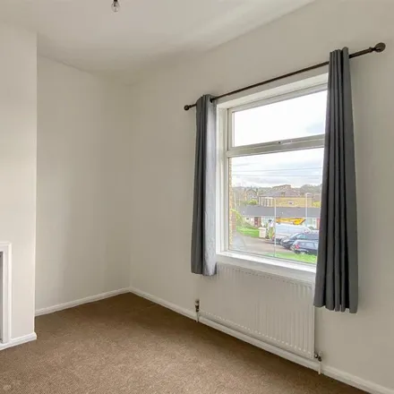 Image 3 - Lightcliffe Road, Brighouse, HD6 2DJ, United Kingdom - Townhouse for rent