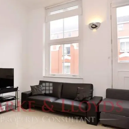 Image 2 - Makers Academy, 50-52 Commercial Street, Spitalfields, London, E1 6LT, United Kingdom - Apartment for rent
