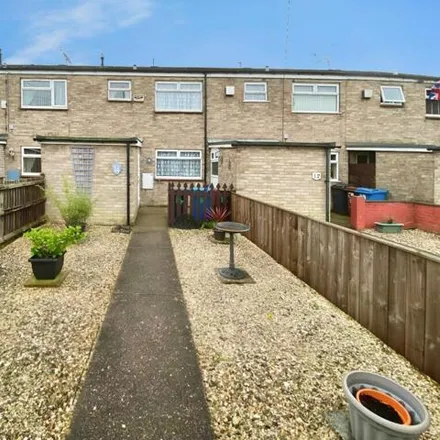 Buy this 3 bed townhouse on Rutherglen Drive in Hull, HU9 3PE