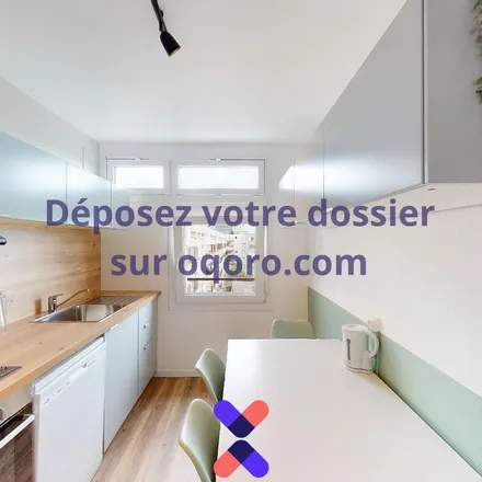 Image 5 - 7 Avenue Gaston Berger, 35043 Rennes, France - Apartment for rent