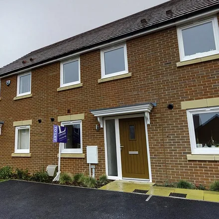 Rent this 2 bed duplex on Magpie Crescent in West Bridgford, NG2 7ZJ