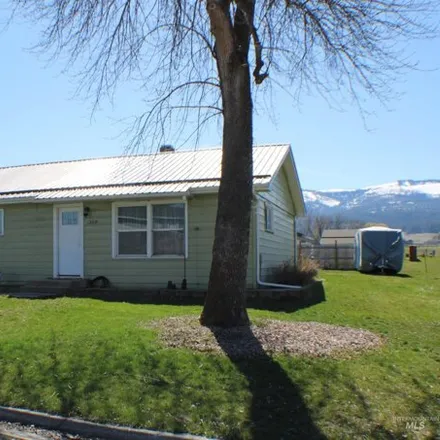 Buy this 2 bed house on 374 Harrison Street in Grangeville, ID 83530