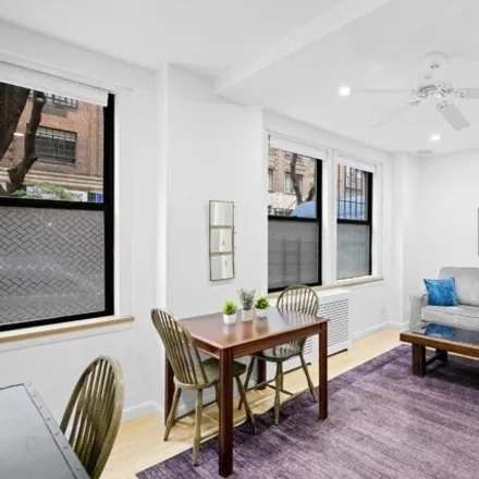 Image 1 - 30 West 90th Street, New York, NY 10024, USA - Condo for sale
