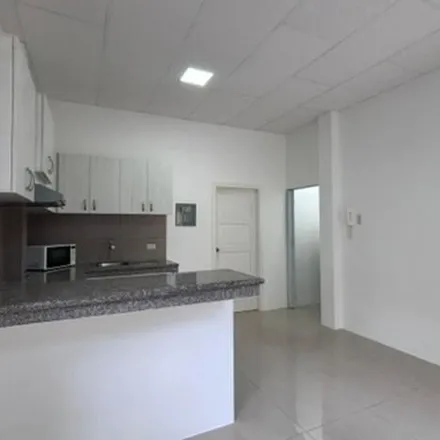 Rent this 1 bed apartment on Avenida Presidente Otto Arosemena Gómez in 090909, Guayaquil