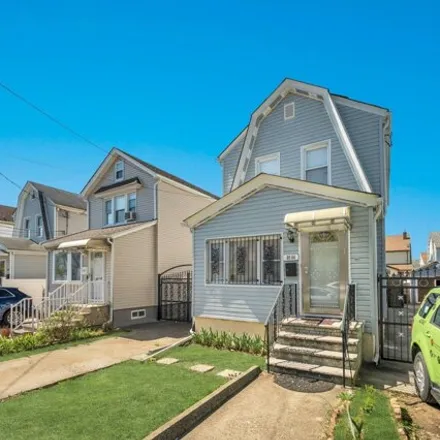 Image 2 - 8964 213th St, Queens Village, New York, 11427 - House for sale