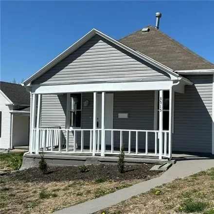 Buy this 2 bed house on 3539 Lafayette Street in Saint Joseph, MO 64507