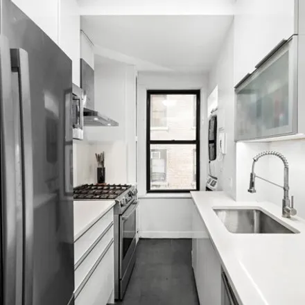 Image 3 - 171 West 79th Street, New York, NY 10024, USA - Apartment for sale