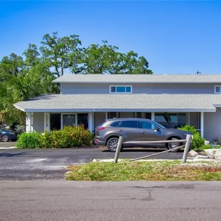 Buy this 8 bed house on Bay Drive in Manatee County, FL 34207
