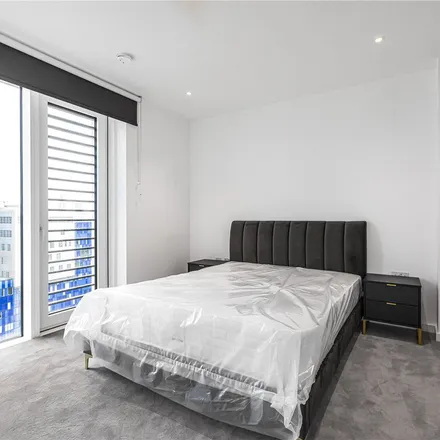 Image 9 - Ladbrokes, 13 Whitechapel Road, Spitalfields, London, E1 1DU, United Kingdom - Apartment for rent