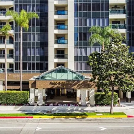 Rent this 1 bed condo on 10724 Wilshire Blvd Apt 509 in Los Angeles, California