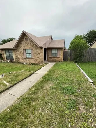 Rent this 3 bed house on Alley Lane in Dallas, TX 75249