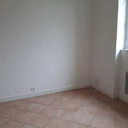 Rent this 4 bed apartment on 2 Rue de Vauluret in 91690 Fontaine-la-Rivière, France