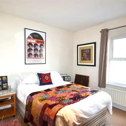 Image 2 - Tried & True, 279-281 Upper Richmond Road, London, SW15 6SP, United Kingdom - Apartment for rent
