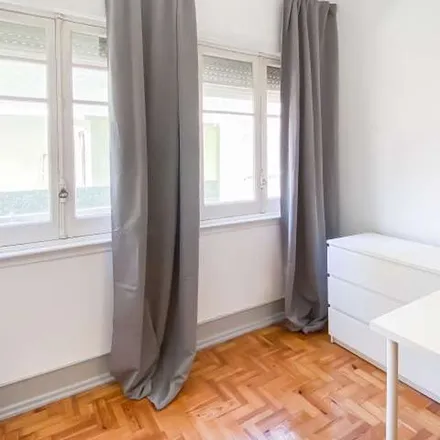 Rent this 12 bed apartment on Parque in Rua Rodrigo da Fonseca 79, 1250-096 Lisbon