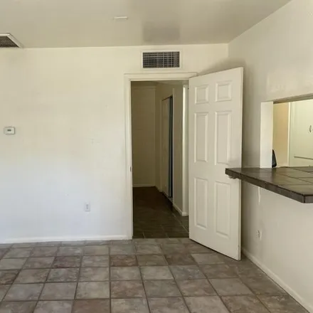 Image 5 - East Ruth Avenue, Phoenix, AZ 85020, USA - Apartment for rent