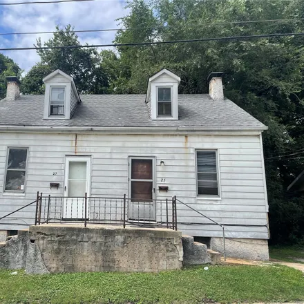 Buy this studio duplex on 25 South 16th Street in Belleville, IL 62220