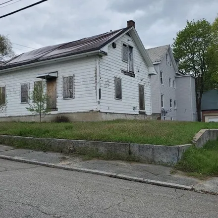 Buy this 4 bed house on 15 Congress Street in Fitchburg, MA 01420