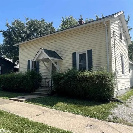 Buy this 4 bed house on 606 West Jefferson Avenue in Fairfield, IA 52556