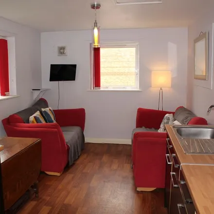 Rent this 1 bed room on The Turkey Oak Avenue in Sheffield, S2 2SG