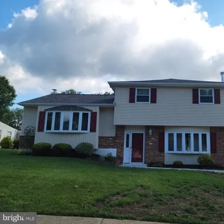 Rent this 3 bed house on 33 Ramblewood Drive in Channin, New Castle County