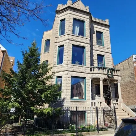 Buy this 11 bed house on 928 North Richmond Street in Chicago, IL 60622