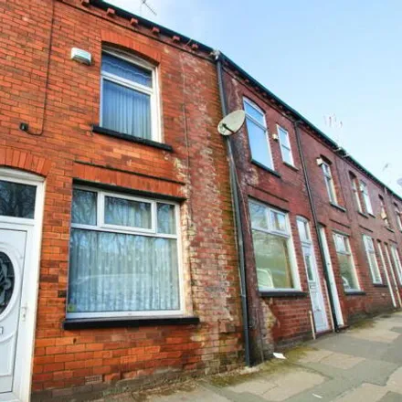 Buy this 2 bed townhouse on Old Road in Bolton, BL1 6PU