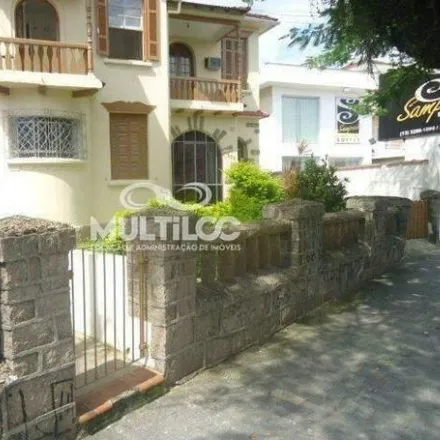 Rent this 11 bed house on Avenida General Francisco Glicério in Gonzaga, Santos - SP