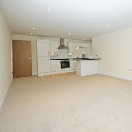 Image 6 - Harrogate Road Cedar Court, Harrogate Road, Leeds, LS17 6DN, United Kingdom - Apartment for rent