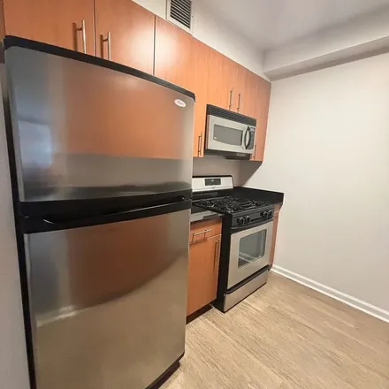 Rent this 1 bed apartment on Middle School 114 in 331 East 91st Street, New York
