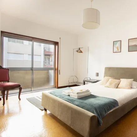 Rent this 2 bed apartment on Car Vaz in Avenida de Serpa Pinto, 4450-019 Matosinhos