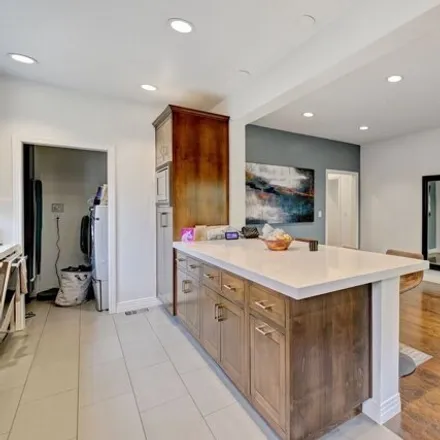 Image 9 - 8239 Willoughby Avenue, West Hollywood, CA 90046, USA - House for sale