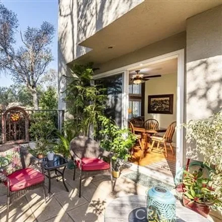 Image 8 - 22286 Frontier Place, Los Angeles, CA 91311, USA - House for sale