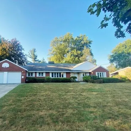 Rent this 3 bed house on 374 East Meadowbrook Drive in Midland, MI 48642