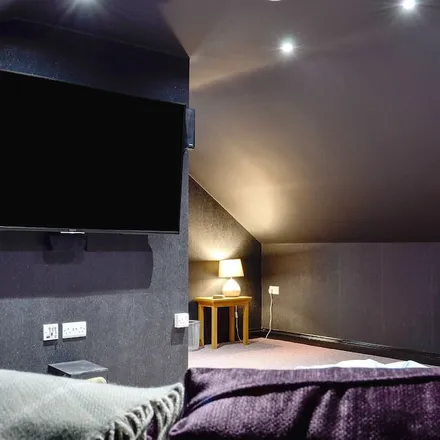 Rent this 5 bed townhouse on Llanbadarn Fynydd in LD1 6TU, United Kingdom
