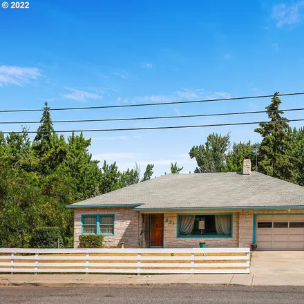 Buy this 3 bed house on West 6th Street in The Dalles, OR 95058