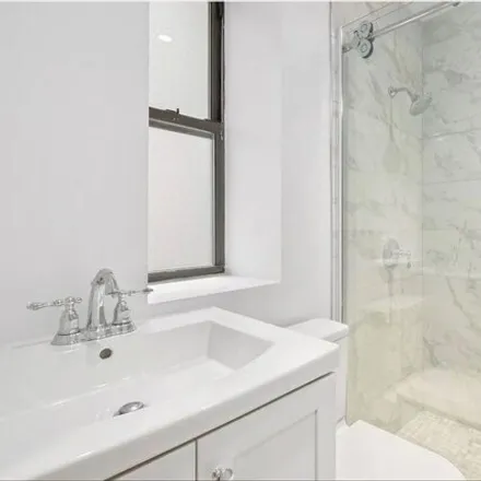 Image 4 - 252 West 76th Street, New York, NY 10023, USA - Apartment for rent