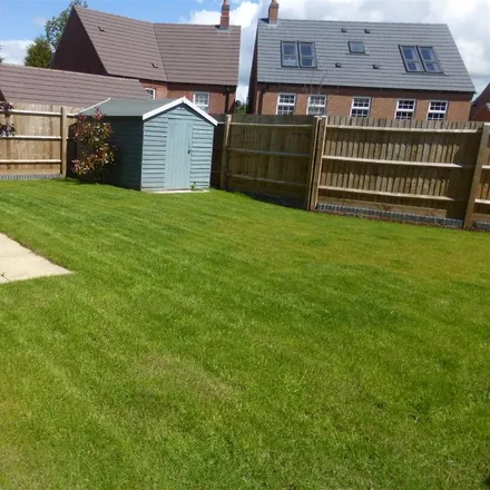 Image 7 - Paris Close, Hinckley, LE10 1EW, United Kingdom - House for rent