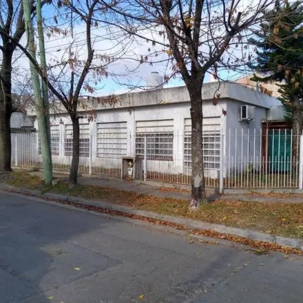 Buy this 2 bed house on EP Nº60 in Calle 2 Bis 515 bis, Partido de La Plata